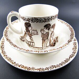 VINTAGE ALFRED MEAKIN ENGLAND CHILDS DINING SET